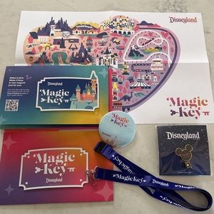 Disneyland Magic Key Holder 2021 Welcome Package with 2022 Magnet